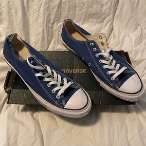 Navy blue Converse